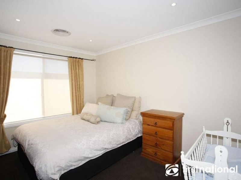 11 Mia Drive, Pakenham VIC 3810