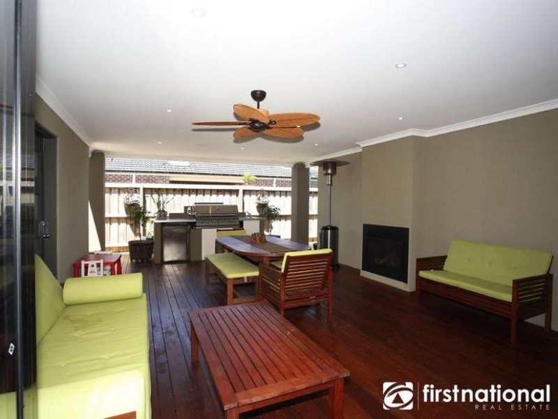 11 Mia Drive, Pakenham VIC 3810