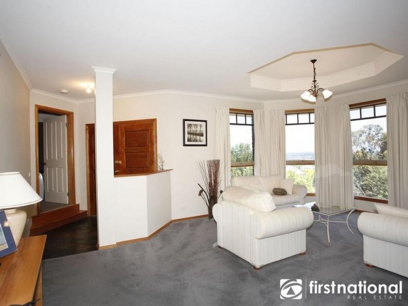 53 Highland Drive, Pakenham VIC 3810