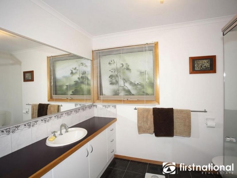 53 Highland Drive, Pakenham VIC 3810