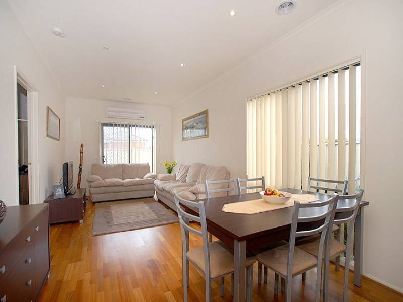 10 Howqua Place, Pakenham VIC 3810