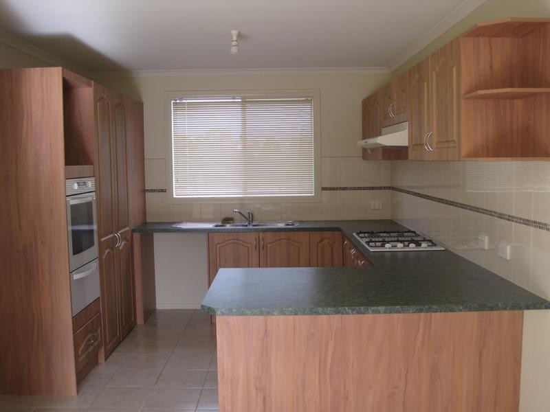 9 Torre Road, Pakenham VIC 3810