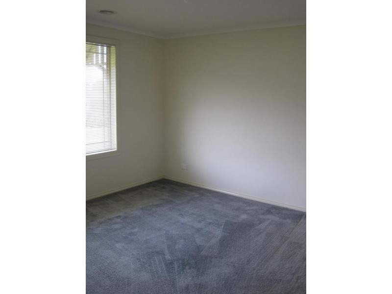 9 Torre Road, Pakenham VIC 3810