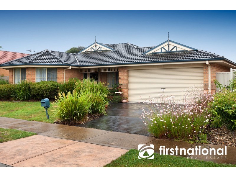 59 Oaklands Way, Pakenham VIC 3810