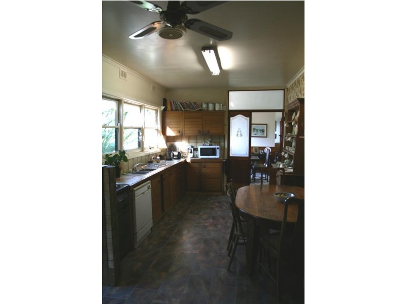 42 Girrahween Road, Maryknoll VIC 3812