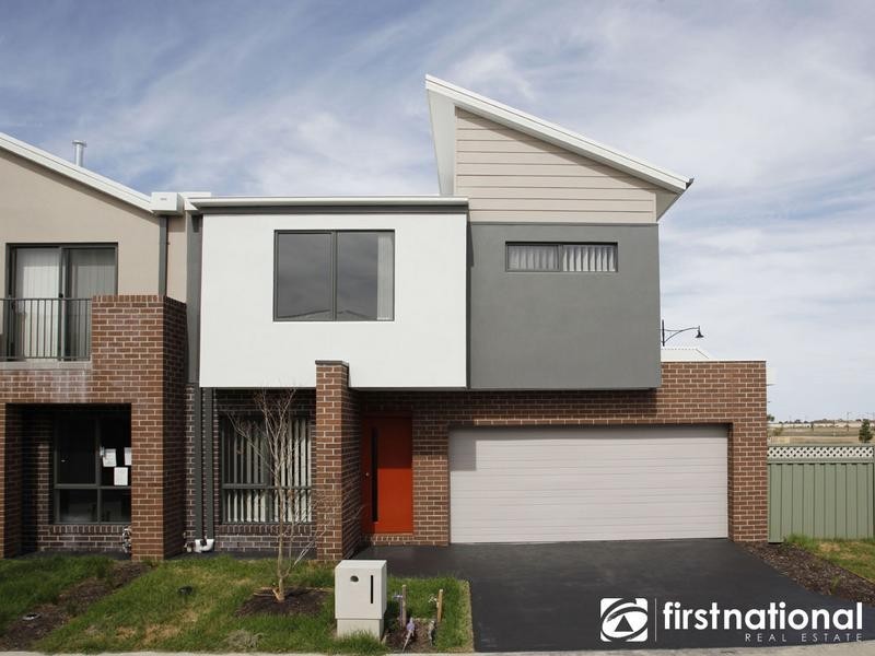 15/180 Henry Road, Pakenham VIC 3810