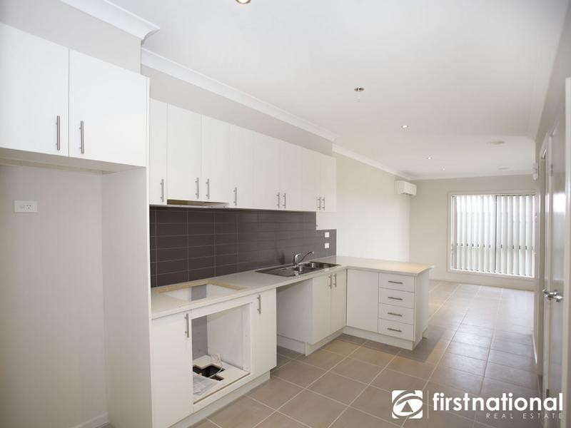 15/180 Henry Road, Pakenham VIC 3810