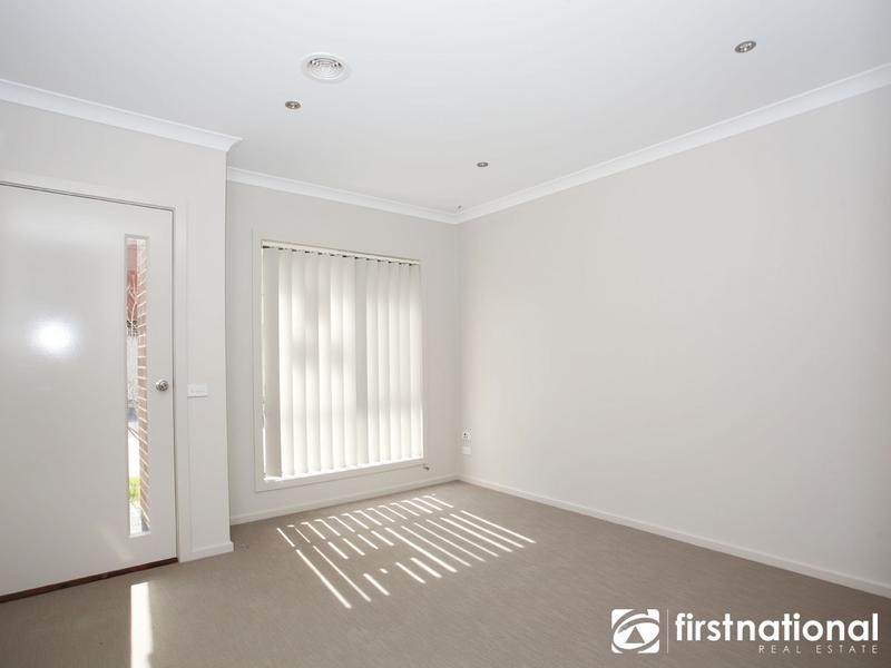15/180 Henry Road, Pakenham VIC 3810