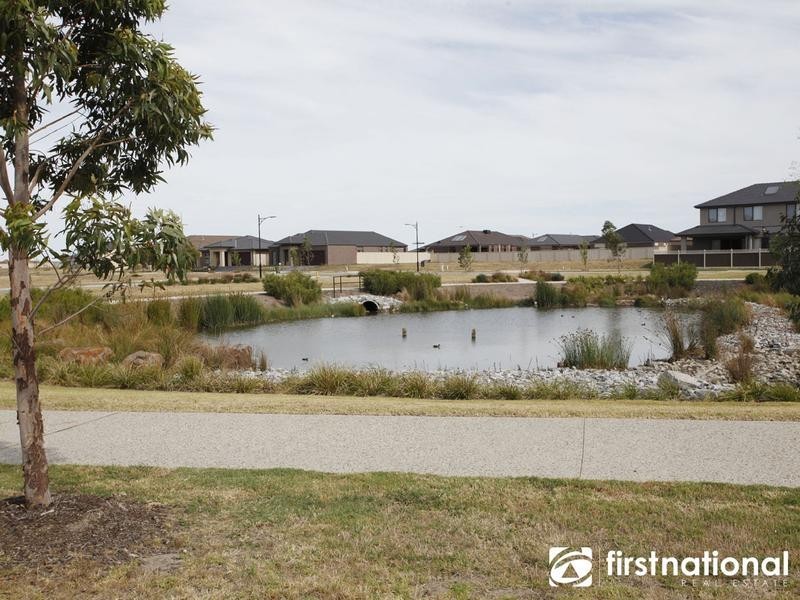 15/180 Henry Road, Pakenham VIC 3810