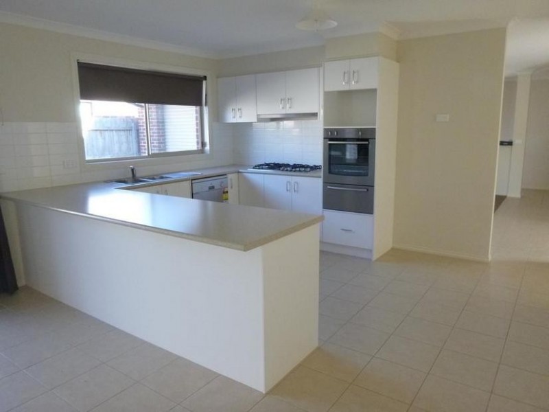 45 Belvedere Drive, Pakenham VIC 3810