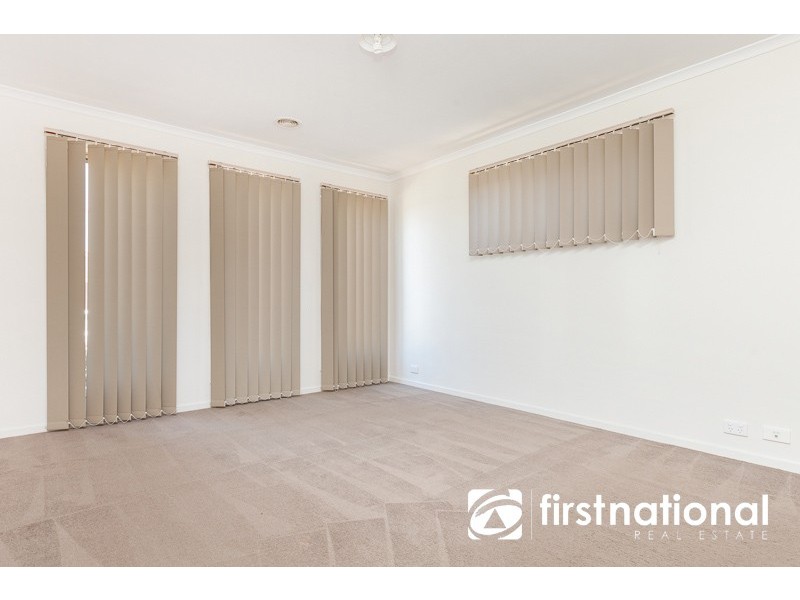 5 Tangelo Terrace, Pakenham VIC 3810