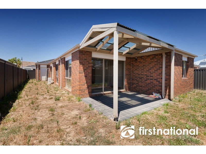 5 Tangelo Terrace, Pakenham VIC 3810