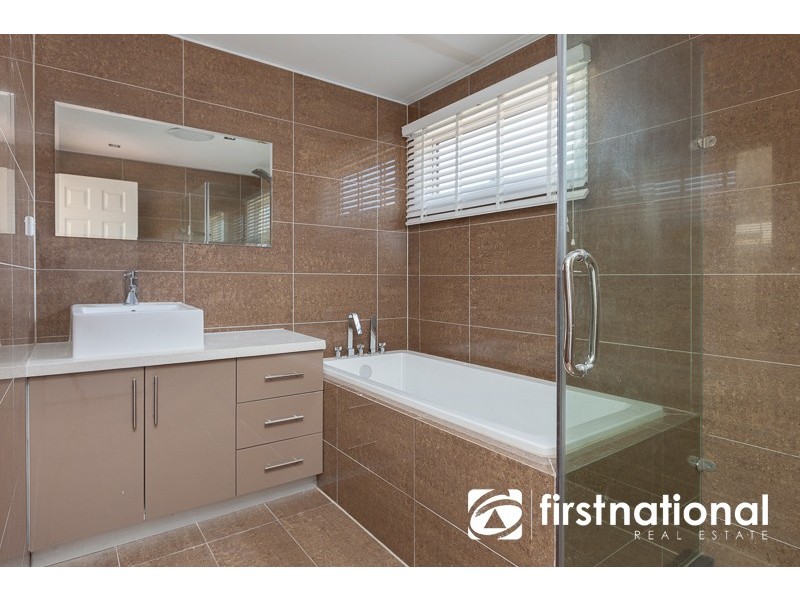 5 Fern Street, Officer VIC 3809