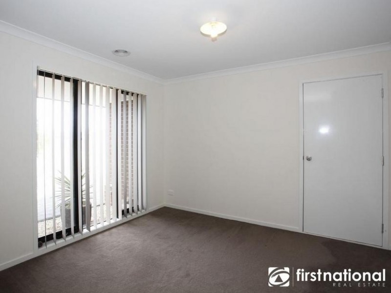23 Vanessa Circuit, Pakenham VIC 3810