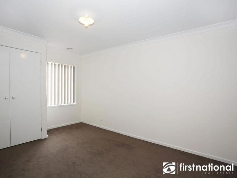 23 Vanessa Circuit, Pakenham VIC 3810