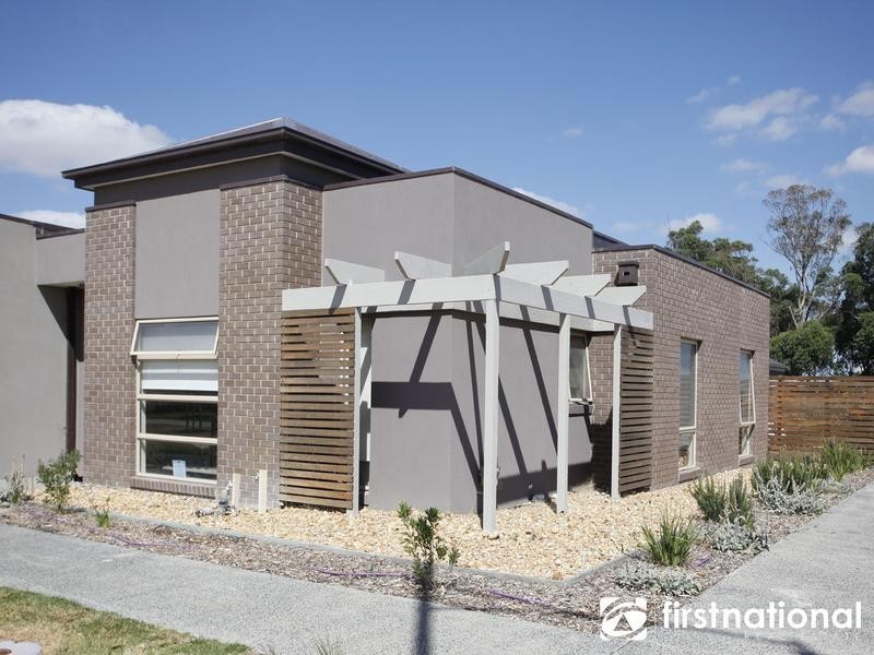 16 Haakman Way, Pakenham VIC 3810