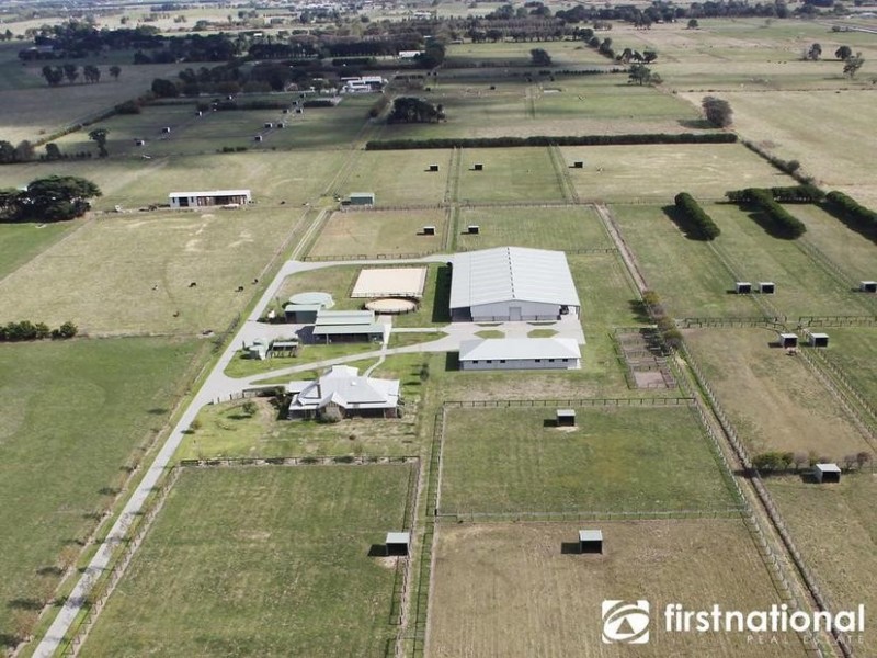 65 Five Mile Road, Pakenham South VIC 3810