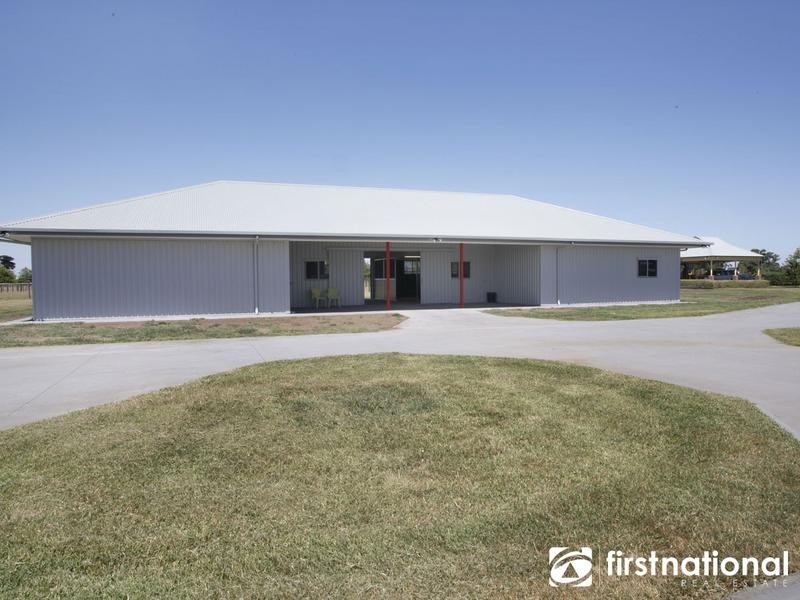 65 Five Mile Road, Pakenham South VIC 3810