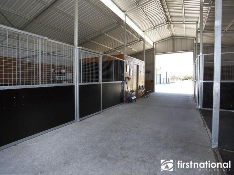 65 Five Mile Road, Pakenham South VIC 3810