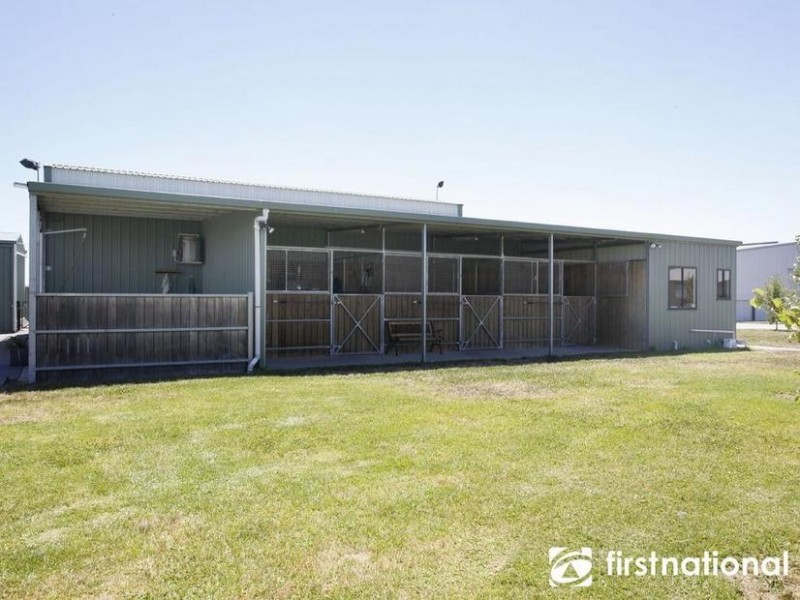 65 Five Mile Road, Pakenham South VIC 3810