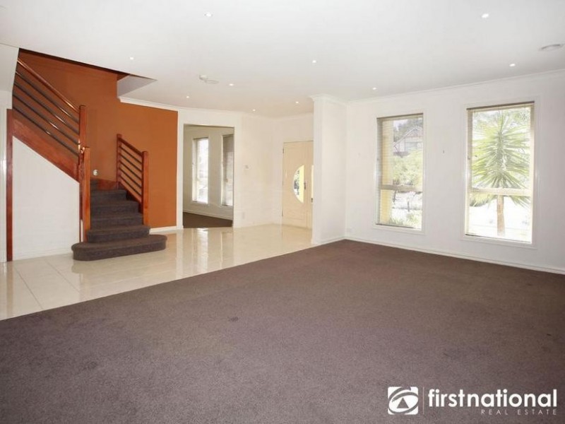 14 Clearwater Drive, Pakenham VIC 3810