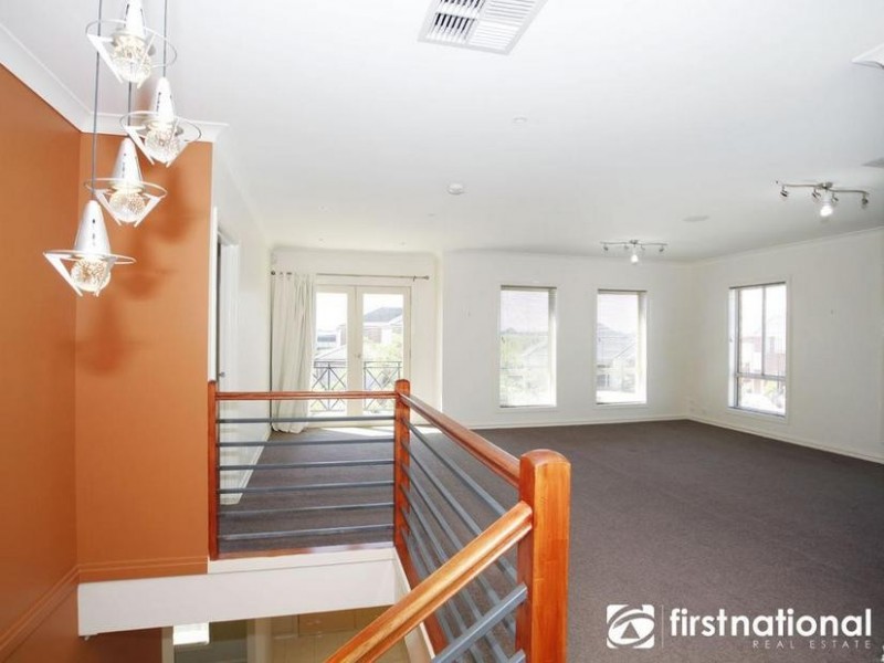 14 Clearwater Drive, Pakenham VIC 3810