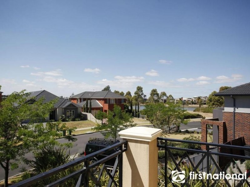 14 Clearwater Drive, Pakenham VIC 3810