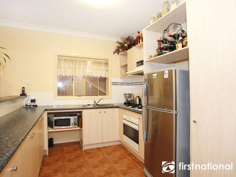 2 Mitchell Close, Pakenham VIC 3810