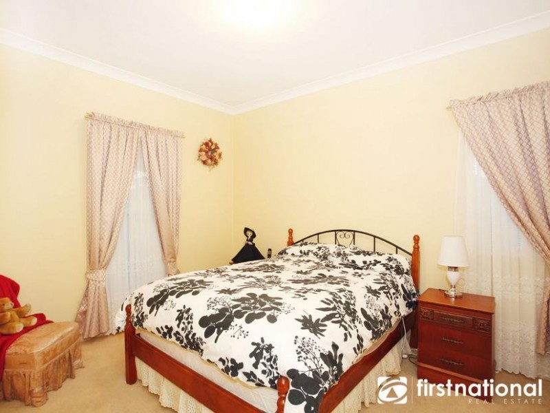 2 Mitchell Close, Pakenham VIC 3810