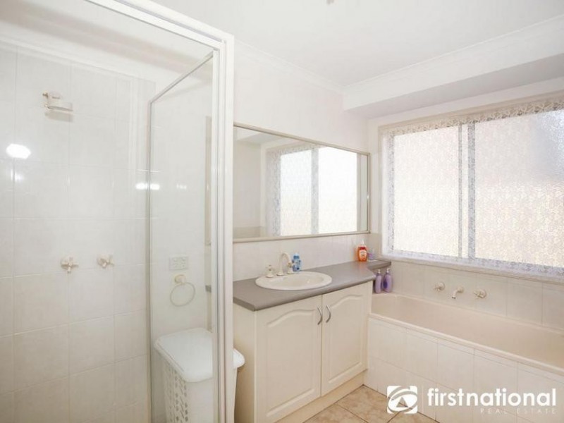 4 Drysdale Street, Pakenham VIC 3810