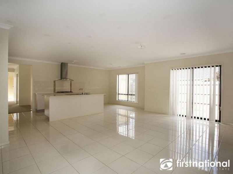20 Webster Way, Pakenham VIC 3810