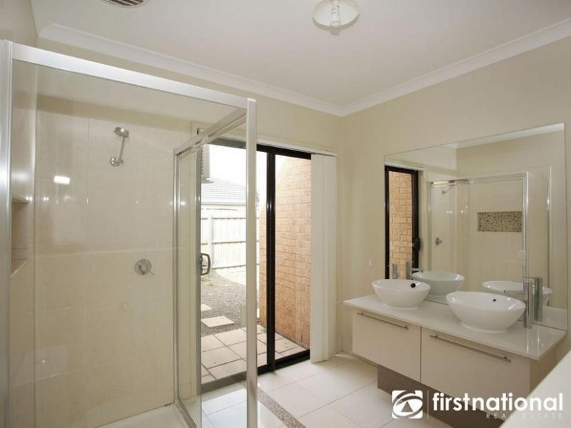 20 Webster Way, Pakenham VIC 3810