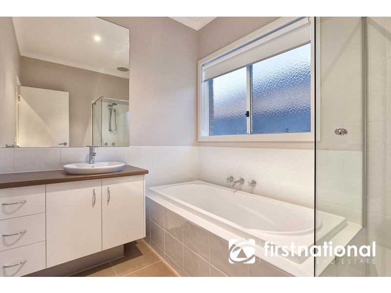 29 Arthur Phillip Drive, Pakenham VIC 3810