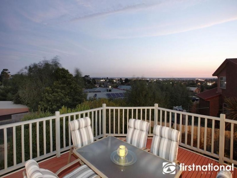 9 Highland Drive, Pakenham VIC 3810