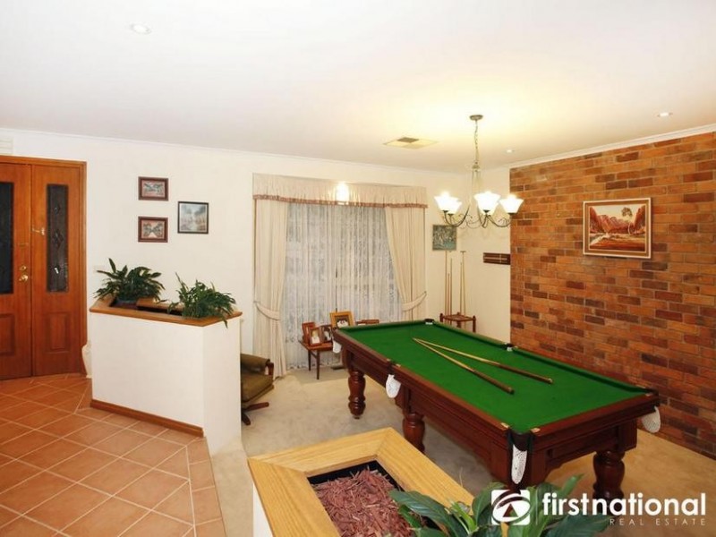 9 Highland Drive, Pakenham VIC 3810