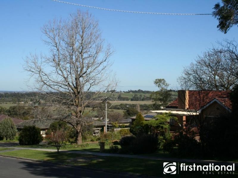 26 Campbell Street, Garfield VIC 3814