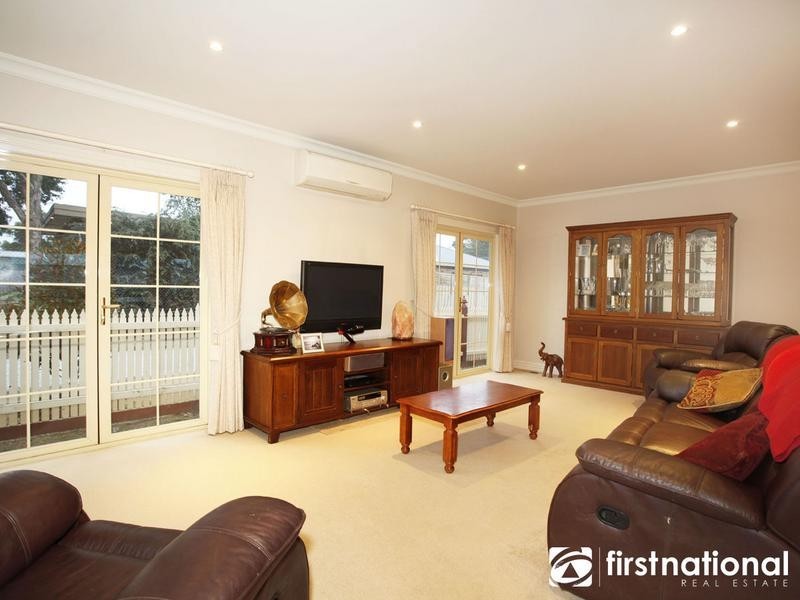 6 George Street, Bunyip VIC 3815