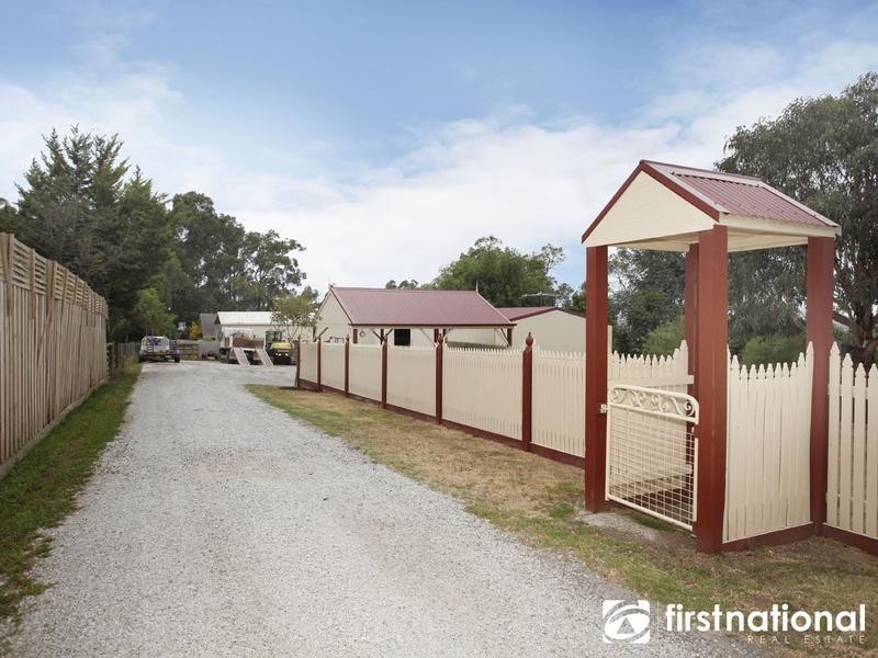 6 George Street, Bunyip VIC 3815