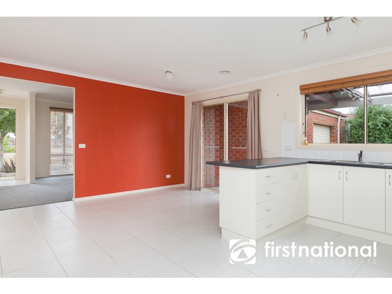 94 Sandalwood Drive, Pakenham VIC 3810