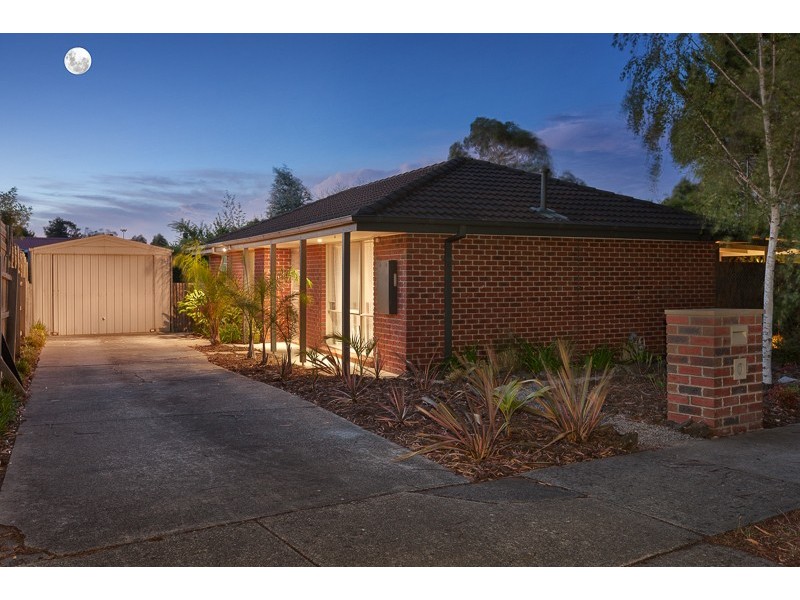 53 Meeking Drive, Pakenham VIC 3810