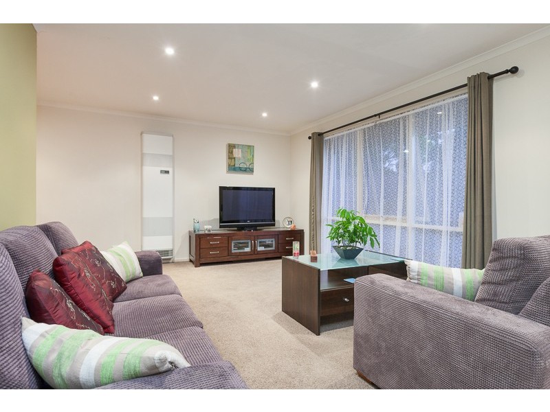 53 Meeking Drive, Pakenham VIC 3810