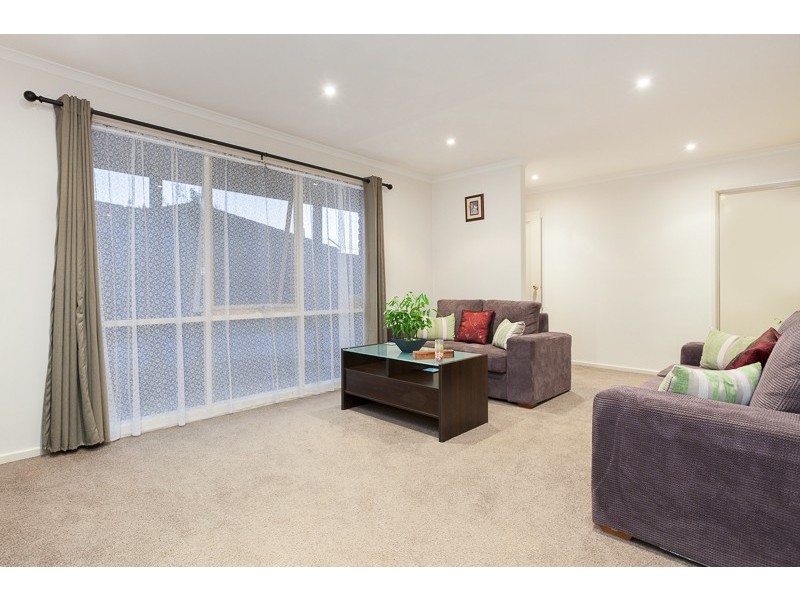 53 Meeking Drive, Pakenham VIC 3810