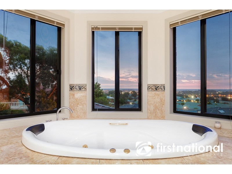 22 Hillrise Court, Pakenham VIC 3810