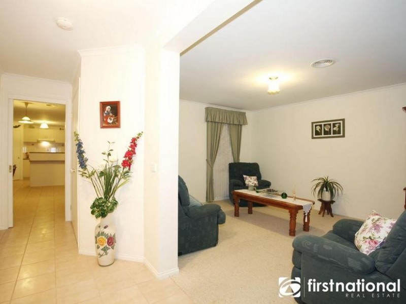 2/1 O’Shannessy Street, Pakenham VIC 3810