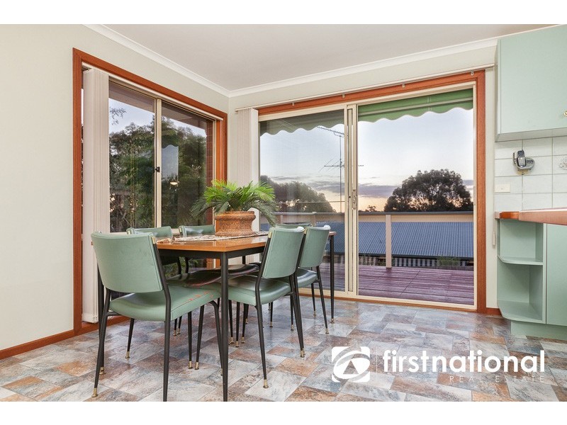 6 Settlers Hill Rise, Pakenham VIC 3810