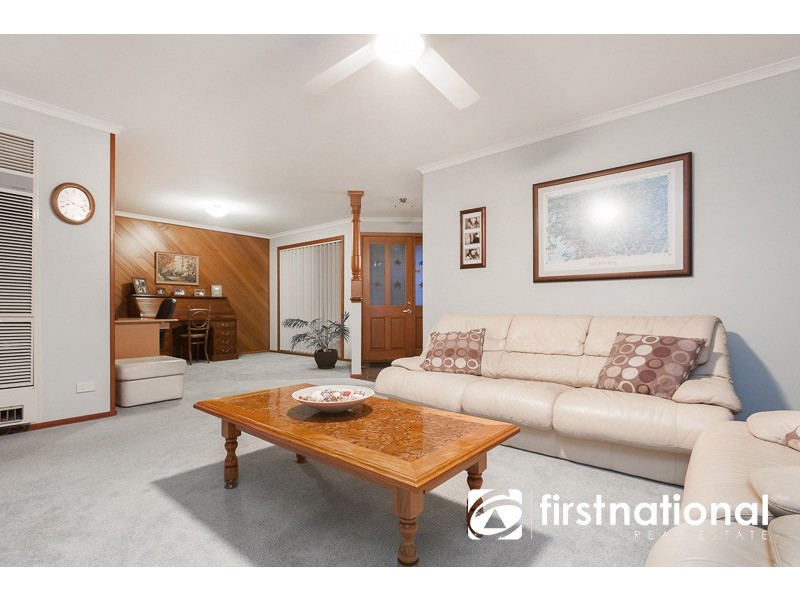 6 Settlers Hill Rise, Pakenham VIC 3810