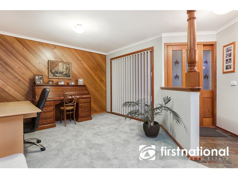 6 Settlers Hill Rise, Pakenham VIC 3810