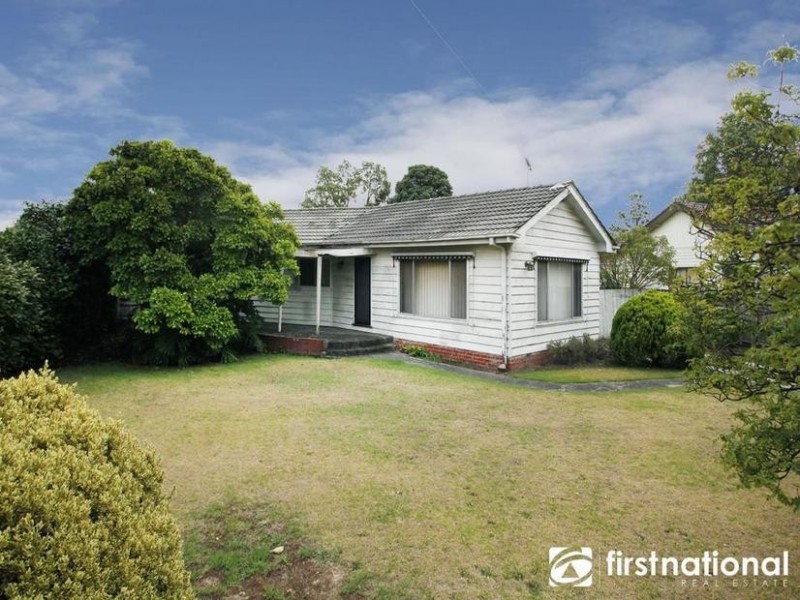 9 James Street, Pakenham VIC 3810