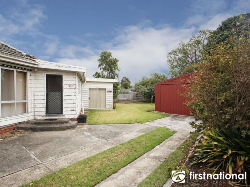 9 James Street, Pakenham VIC 3810