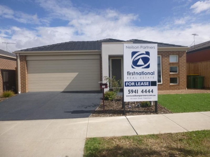 15 Markbeech Crescent, Officer VIC 3809